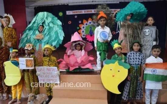 Riya's costume for Republic day fancy dress competition - National flower  lotus - YouTube